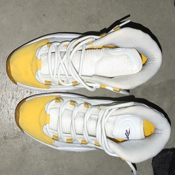 Allen Iverson questions boys size 6 Lakers edition - Picture 5 of 7